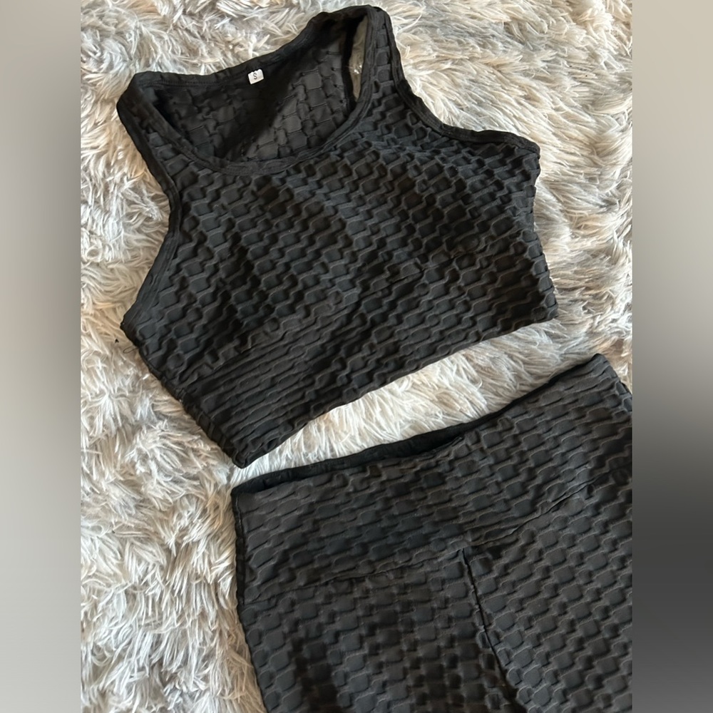 Women’s workout set sports top and pant Small